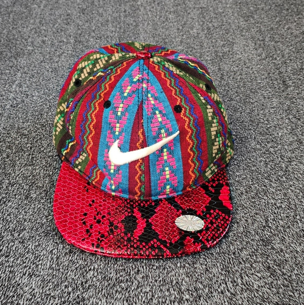 Vintage Nike Unisex Bootleg Alligator Snapback Hat
